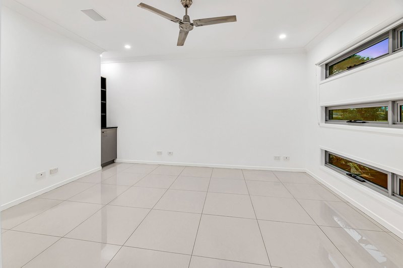 Photo - 15 Scenic Crescent, Coomera QLD 4209 - Image 19