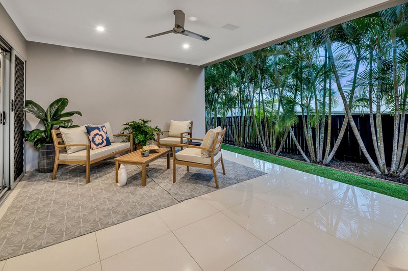 Photo - 15 Scenic Crescent, Coomera QLD 4209 - Image 21