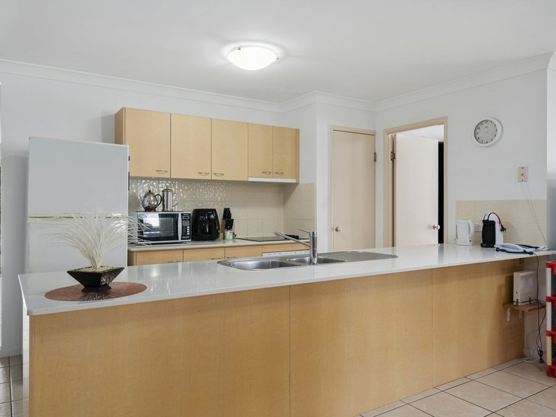 Photo - 15 Schofield Circuit, Caboolture QLD 4510 - Image 5