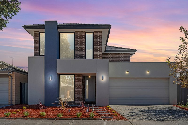 15 Scoria Circuit, Craigieburn VIC 3064