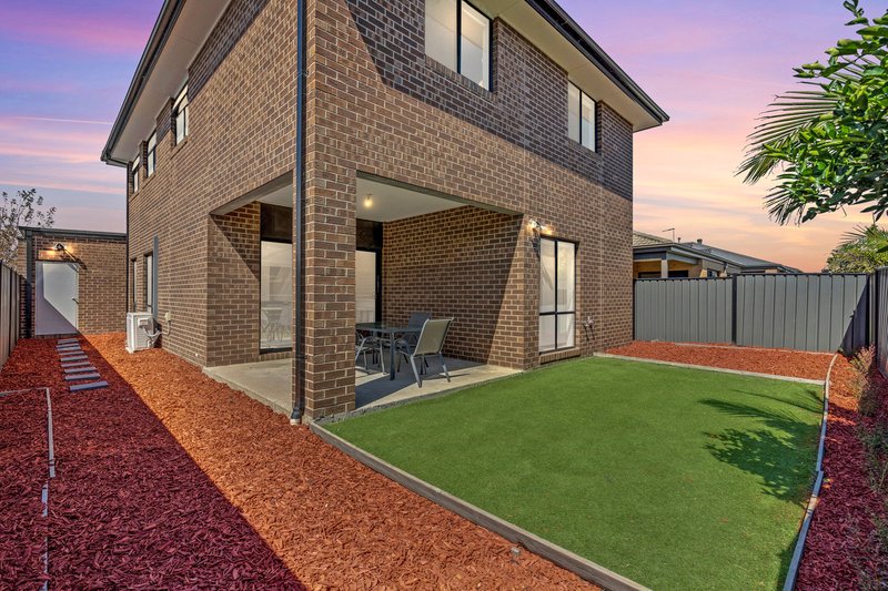 Photo - 15 Scoria Circuit, Craigieburn VIC 3064 - Image 20