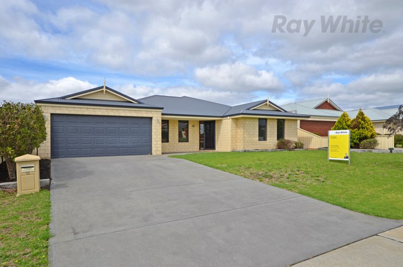 15 Scorpio Drive, Mckail WA 6330