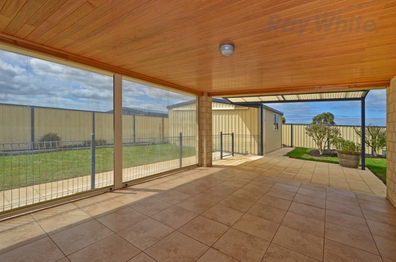 Photo - 15 Scorpio Drive, Mckail WA 6330 - Image 3