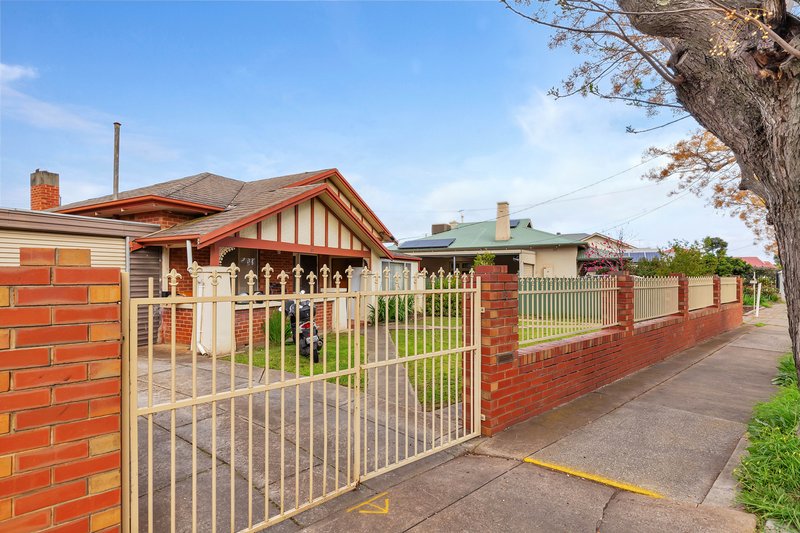 Photo - 15 Scott Avenue, Flinders Park SA 5025 - Image 3