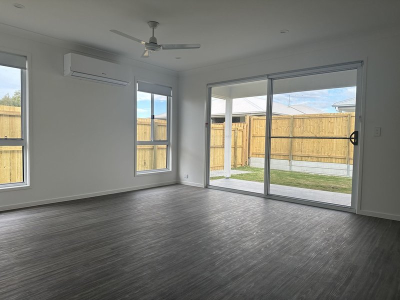 Photo - 1/5 Seaspray Court, Deception Bay QLD 4508 - Image 4