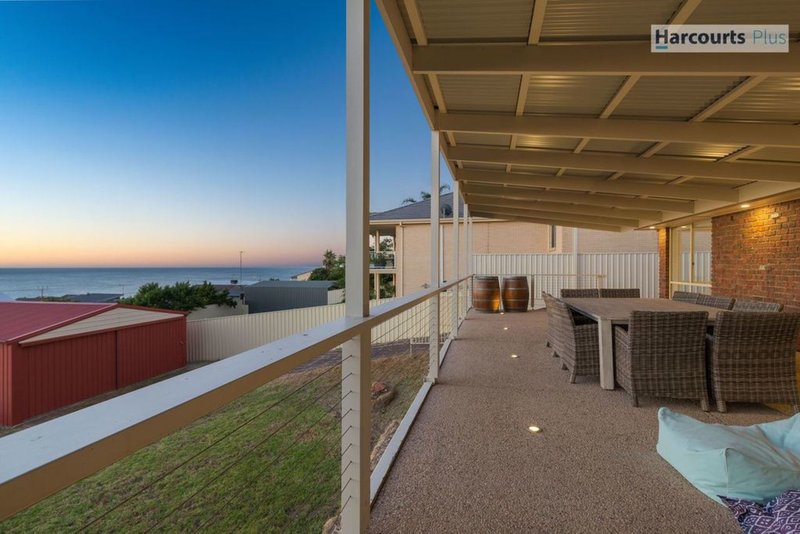 15 Seaview Avenue, Hallett Cove SA 5158