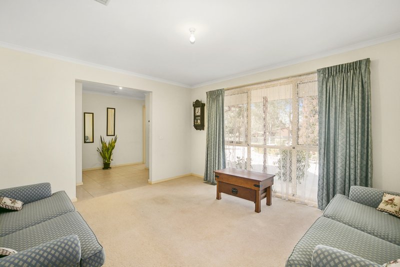 Photo - 15 Sebire Avenue, Wandin North VIC 3139 - Image 5