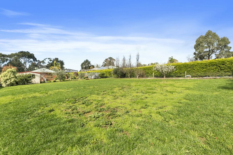 Photo - 15 Sebire Avenue, Wandin North VIC 3139 - Image 23