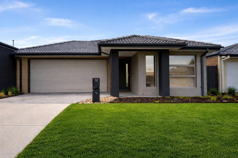 Photo - 15 Sechura Road, Truganina VIC 3029 - Image 2