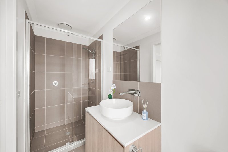 Photo - 15 Selma Walk, Donnybrook VIC 3064 - Image 7