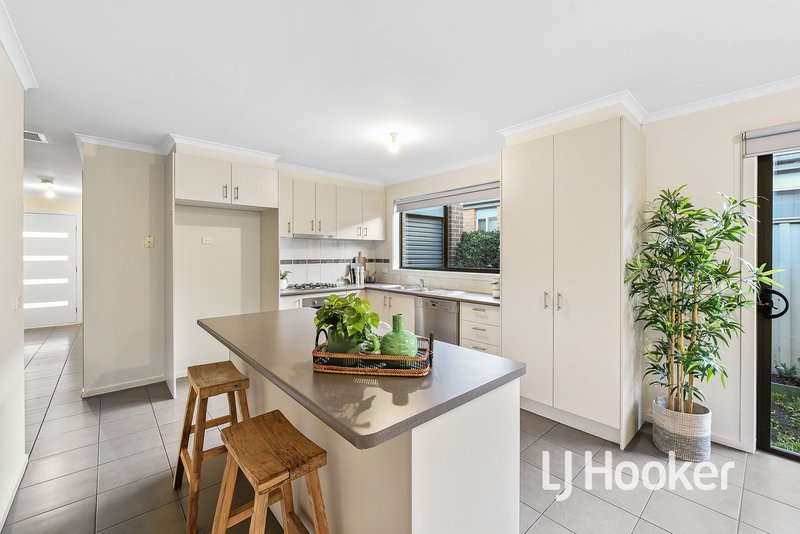 Photo - 15 Serenity Street, Pakenham VIC 3810 - Image 2