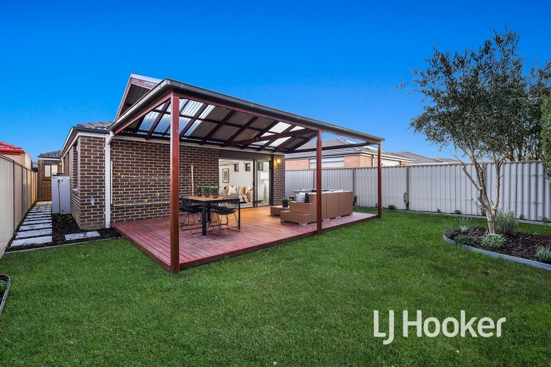 Photo - 15 Serenity Street, Pakenham VIC 3810 - Image 15