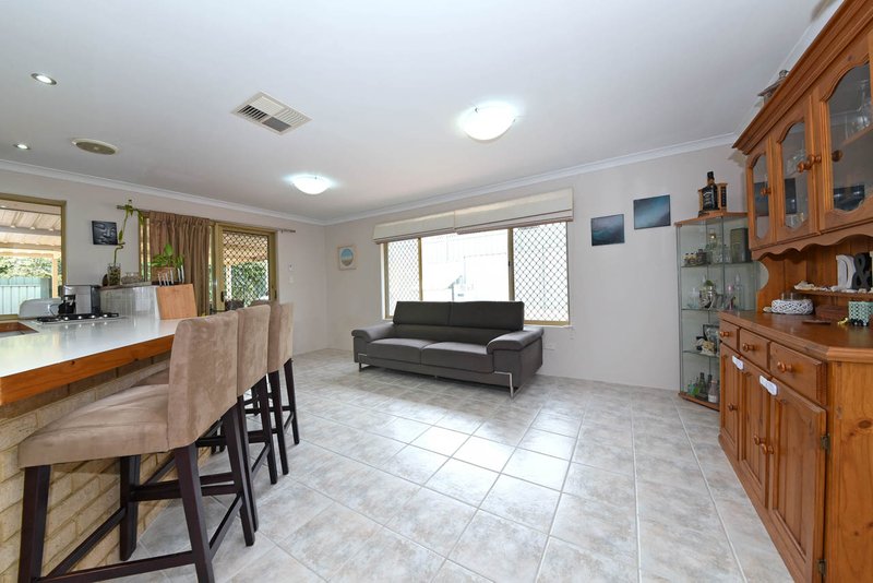 Photo - 15 Serpentine Gardens, Clarkson WA 6030 - Image 8