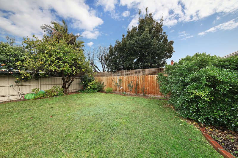 Photo - 15 Service Street, Caulfield North VIC 3161 - Image 8