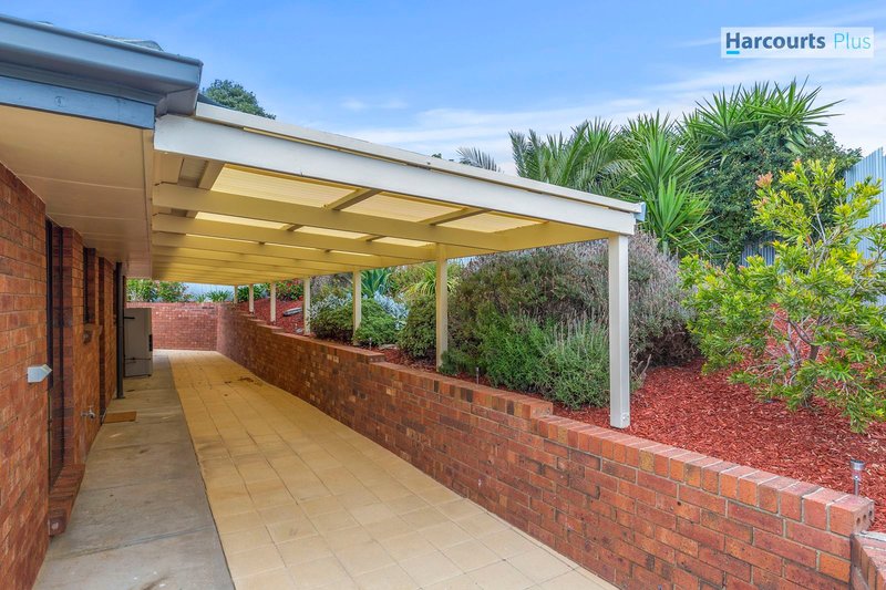 Photo - 15 Shamrock Road, Hallett Cove SA 5158 - Image 10