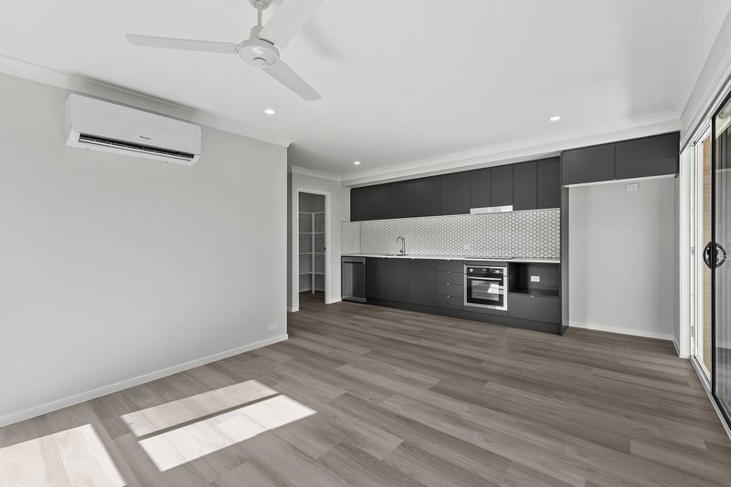 Photo - 1/5 Shanti Lane, Morayfield QLD 4506 - Image 3