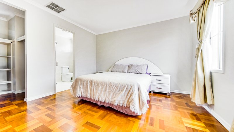 Photo - 15 Shaw Close, Dandenong North VIC 3175 - Image 10