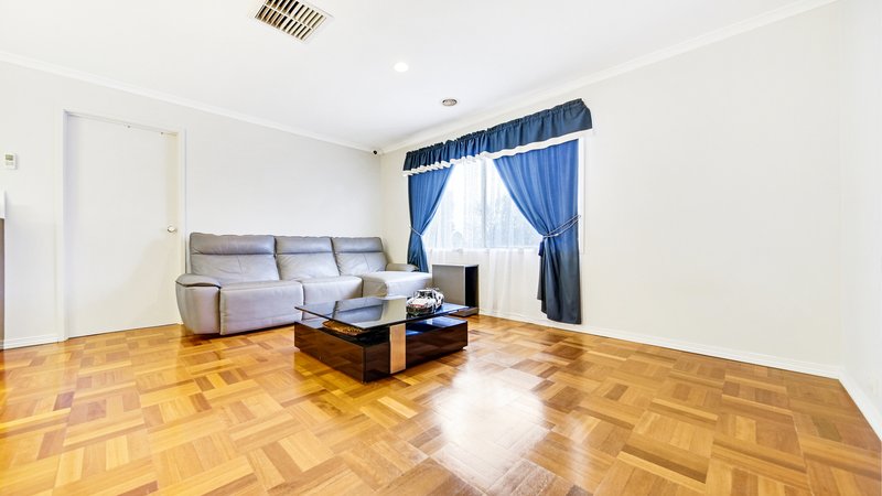 Photo - 15 Shaw Close, Dandenong North VIC 3175 - Image 13