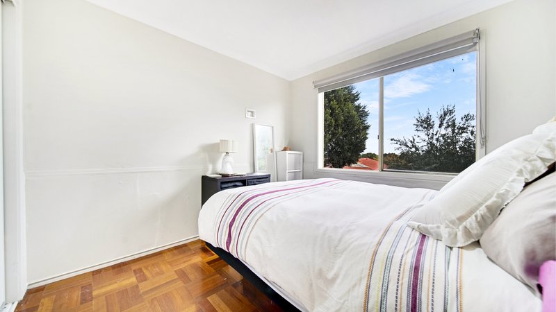 Photo - 15 Shaw Close, Dandenong North VIC 3175 - Image 15