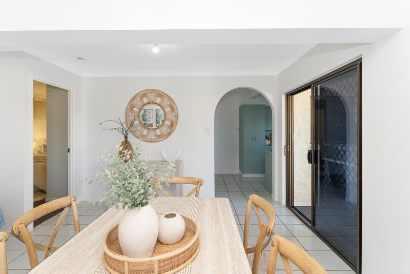 Photo - 1/5 Shaw Street, West End QLD 4810 - Image 34