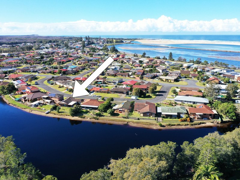 15 Shearwater Crescent, Harrington NSW 2427