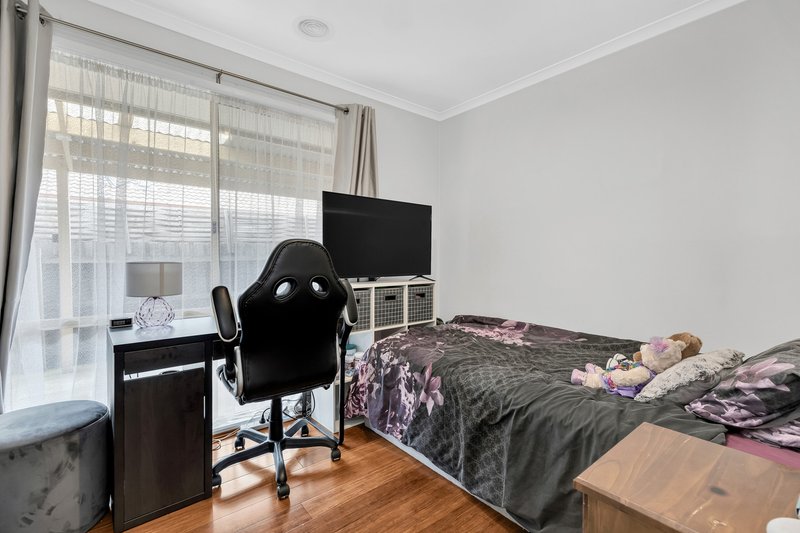 Photo - 15 Sheeprun Place, Hoppers Crossing VIC 3029 - Image 12