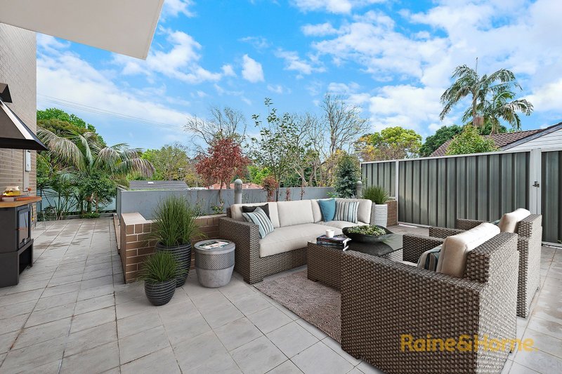 Photo - 1/5 Sherwin Avenue, Castle Hill NSW 2154 - Image 5