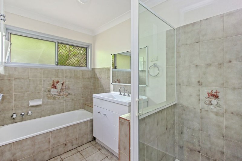 Photo - 15 Sherwood Crescent, Bellbird Park QLD 4300 - Image 7