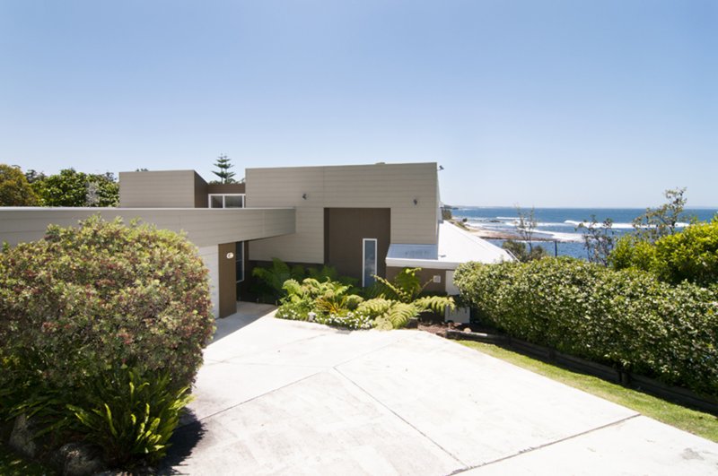 Photo - 15 Shipton Crescent, Mollymook NSW 2539 - Image 3