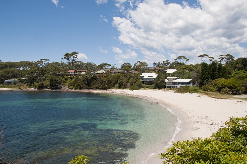 Photo - 15 Shipton Crescent, Mollymook NSW 2539 - Image 4