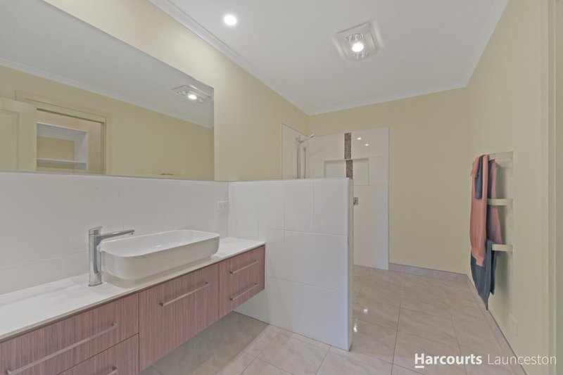 Photo - 1/5 Simmons Street, Carrick TAS 7291 - Image 7