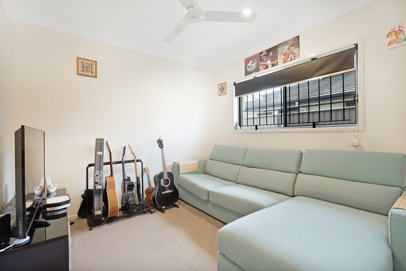 Photo - 15 Sinclair Place, Ningi QLD 4511 - Image 14