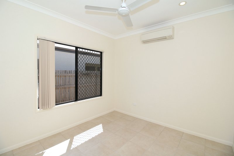 Photo - 15 Skardon Place, Kelso QLD 4815 - Image 8