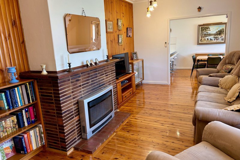 Photo - 15 Sledmere Avenue, Cobram VIC 3644 - Image 4