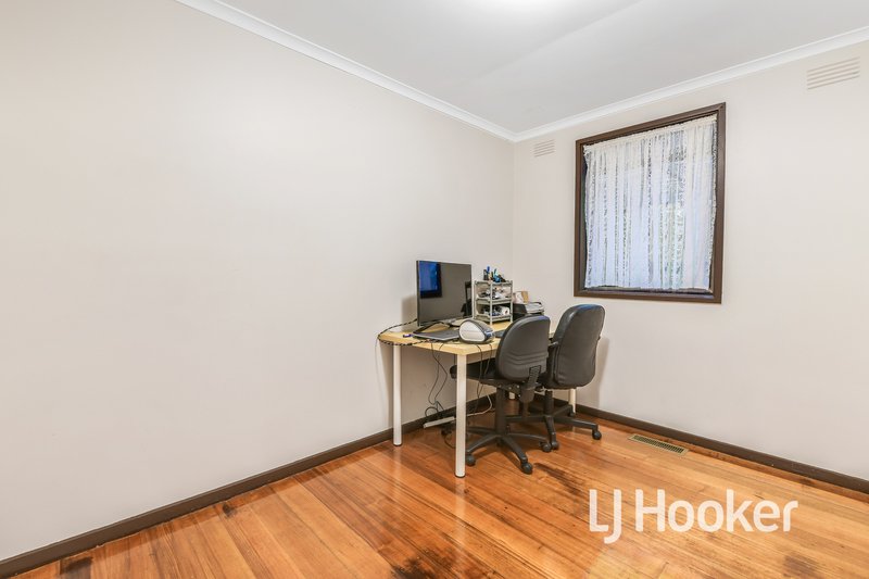 Photo - 15 Somerville Road, Hampton Park VIC 3976 - Image 8