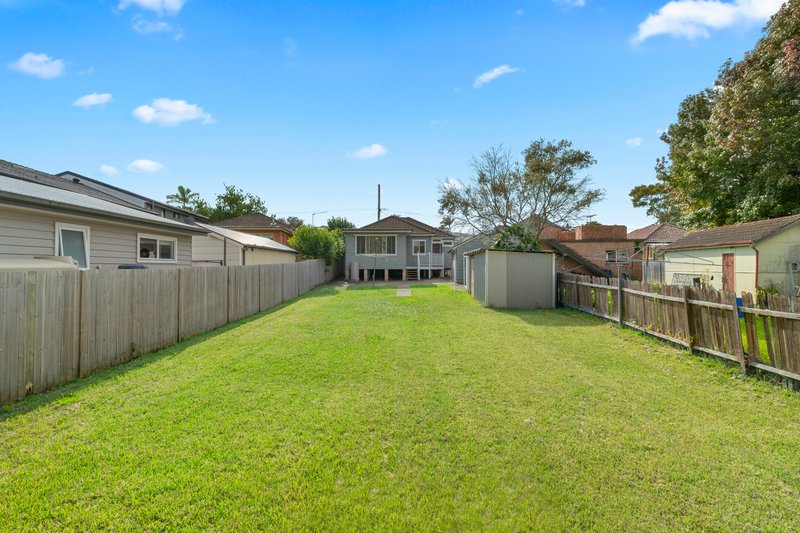 Photo - 15 South Creek Road, Dee Why NSW 2099 - Image