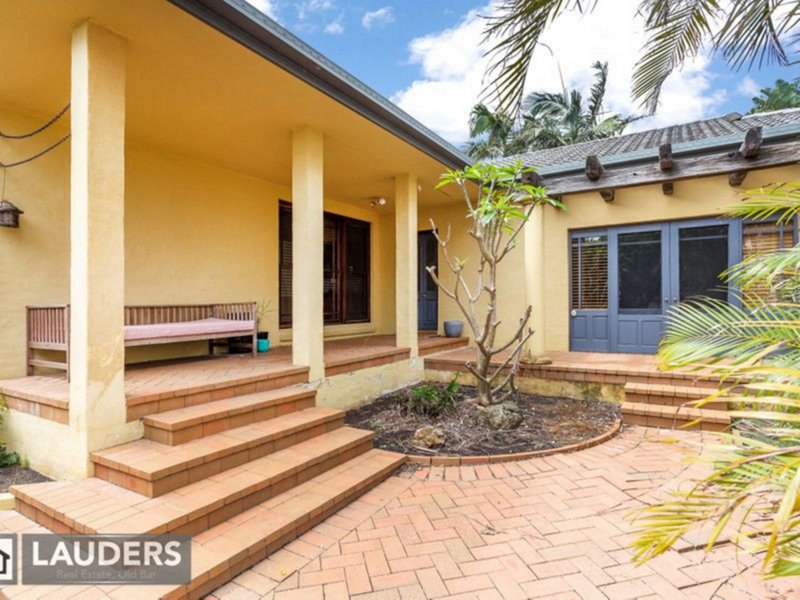 15 Spinnaker Cove, Wallabi Point NSW 2430