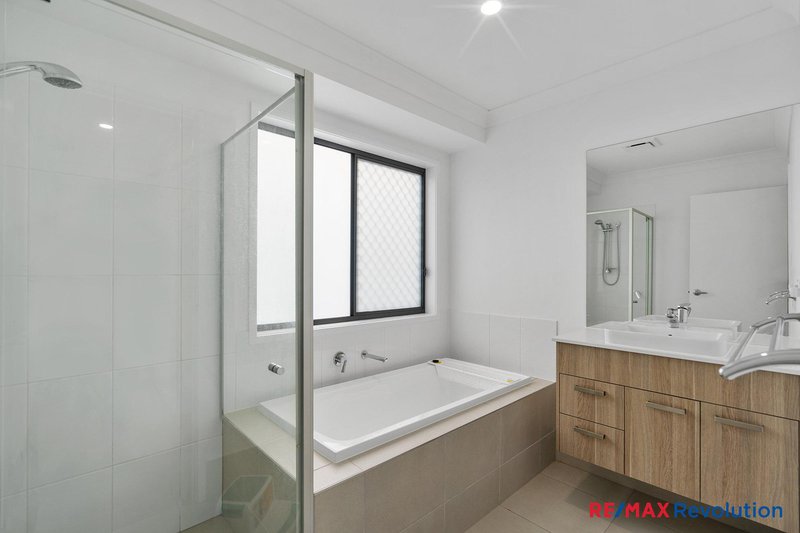 Photo - 15 Spinneret Court, Bahrs Scrub QLD 4207 - Image 9