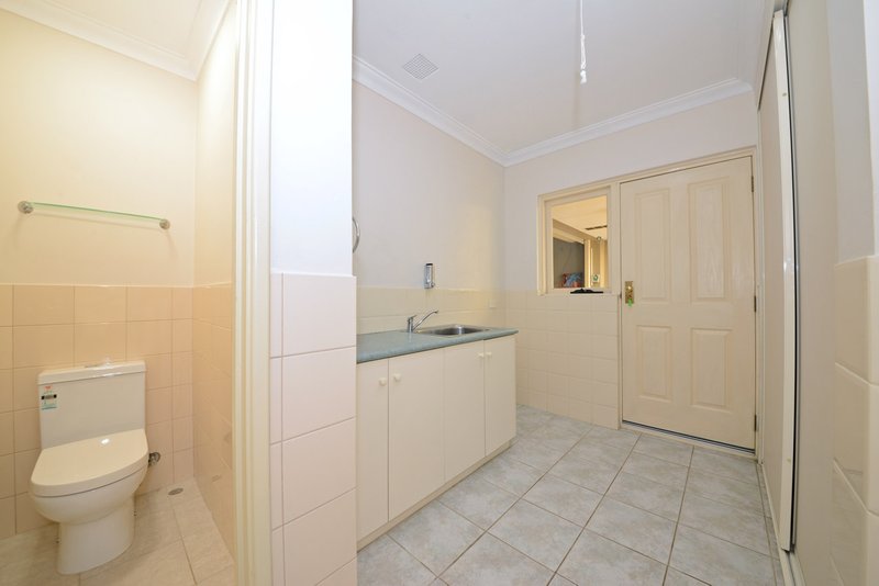 Photo - 15 St Fillans Bend, Wanneroo WA 6065 - Image 25