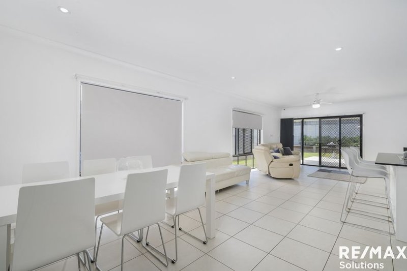 Photo - 15 St Helen Cres , Warner QLD 4500 - Image 3