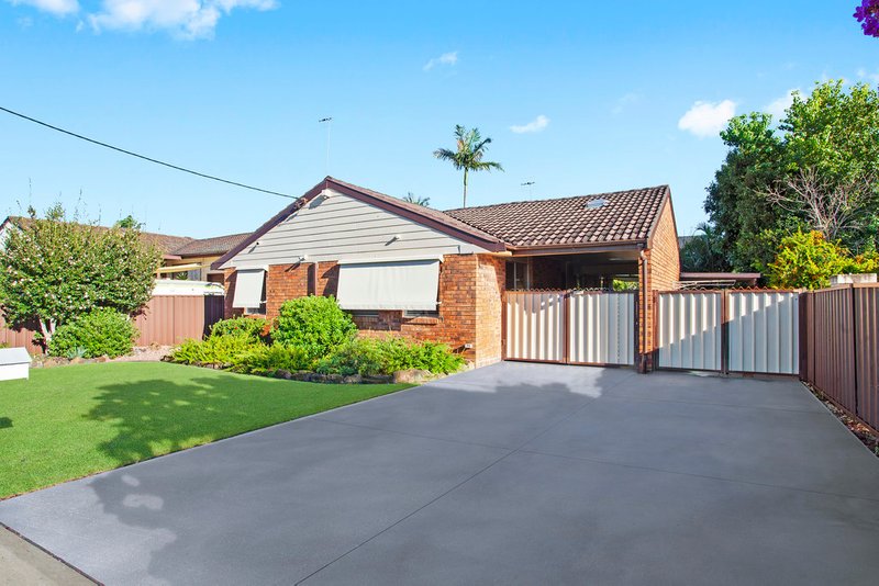 15 St James Avenue, Berkeley Vale NSW 2261