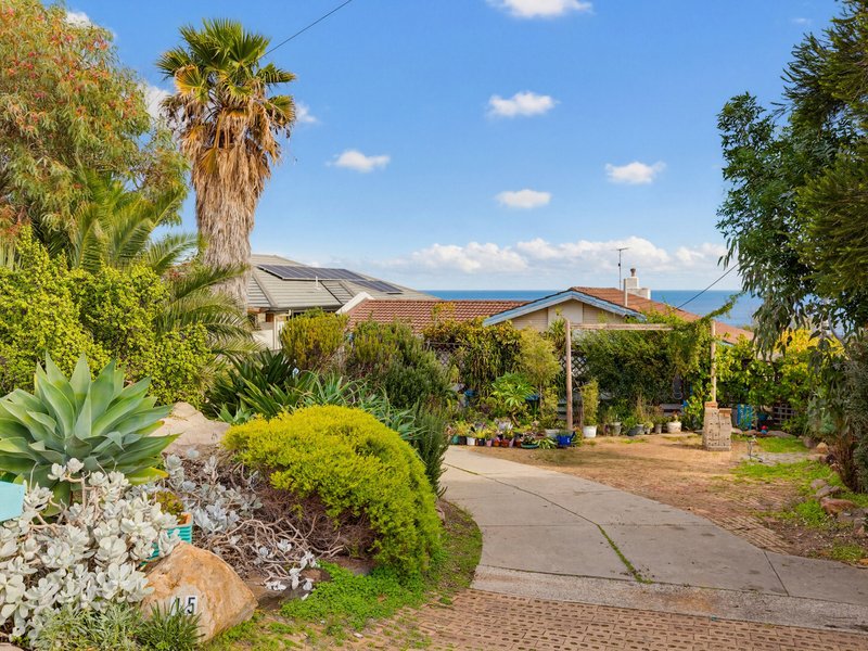 Photo - 15 St Vincents Avenue, Hallett Cove SA 5158 - Image 3