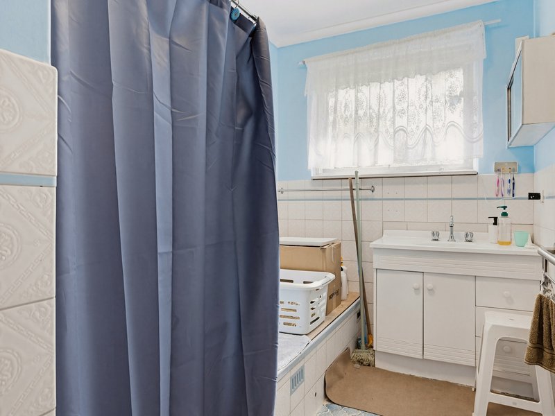 Photo - 15 St Vincents Avenue, Hallett Cove SA 5158 - Image 8