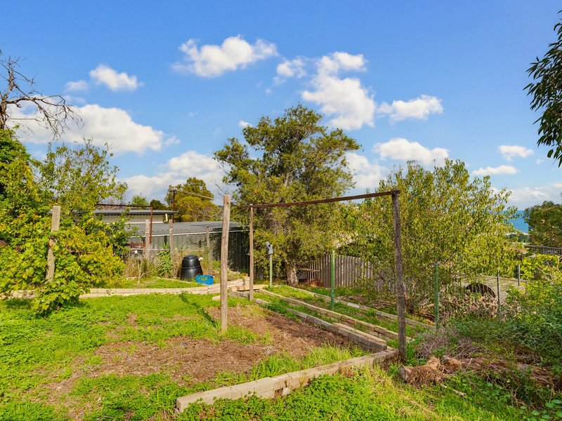 Photo - 15 St Vincents Avenue, Hallett Cove SA 5158 - Image 11