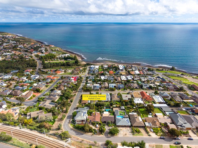 Photo - 15 St Vincents Avenue, Hallett Cove SA 5158 - Image 12