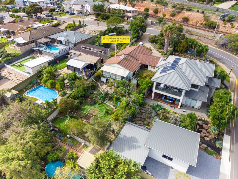 Photo - 15 St Vincents Avenue, Hallett Cove SA 5158 - Image 13
