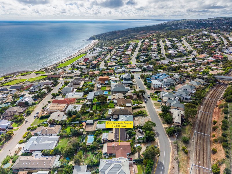 Photo - 15 St Vincents Avenue, Hallett Cove SA 5158 - Image 15
