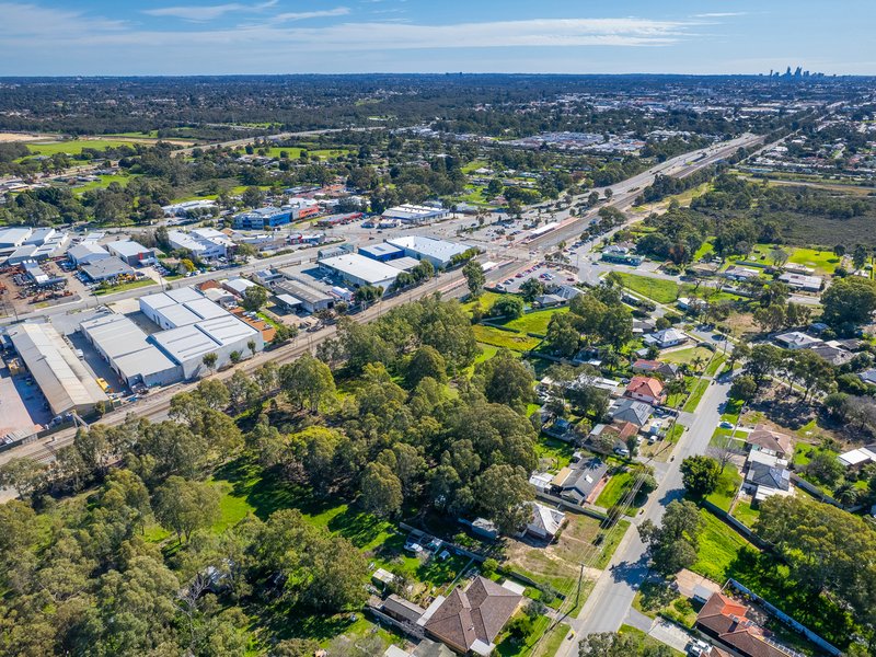 Photo - 15 Stafford Road, Kenwick WA 6107 - Image 10