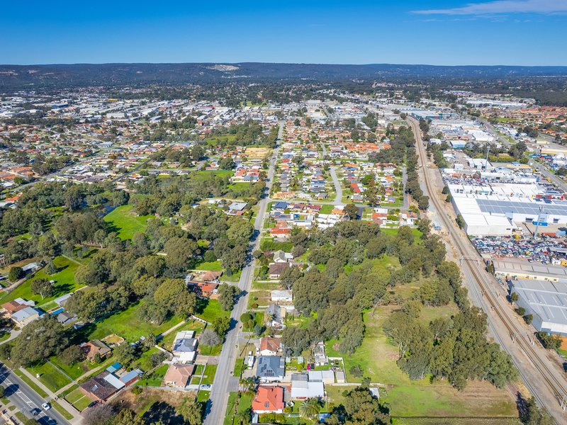 Photo - 15 Stafford Road, Kenwick WA 6107 - Image 14