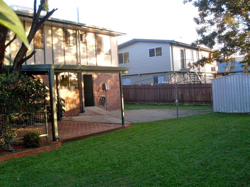 Photo - 15 Standish Street, Norman Gardens QLD 4701 - Image 8